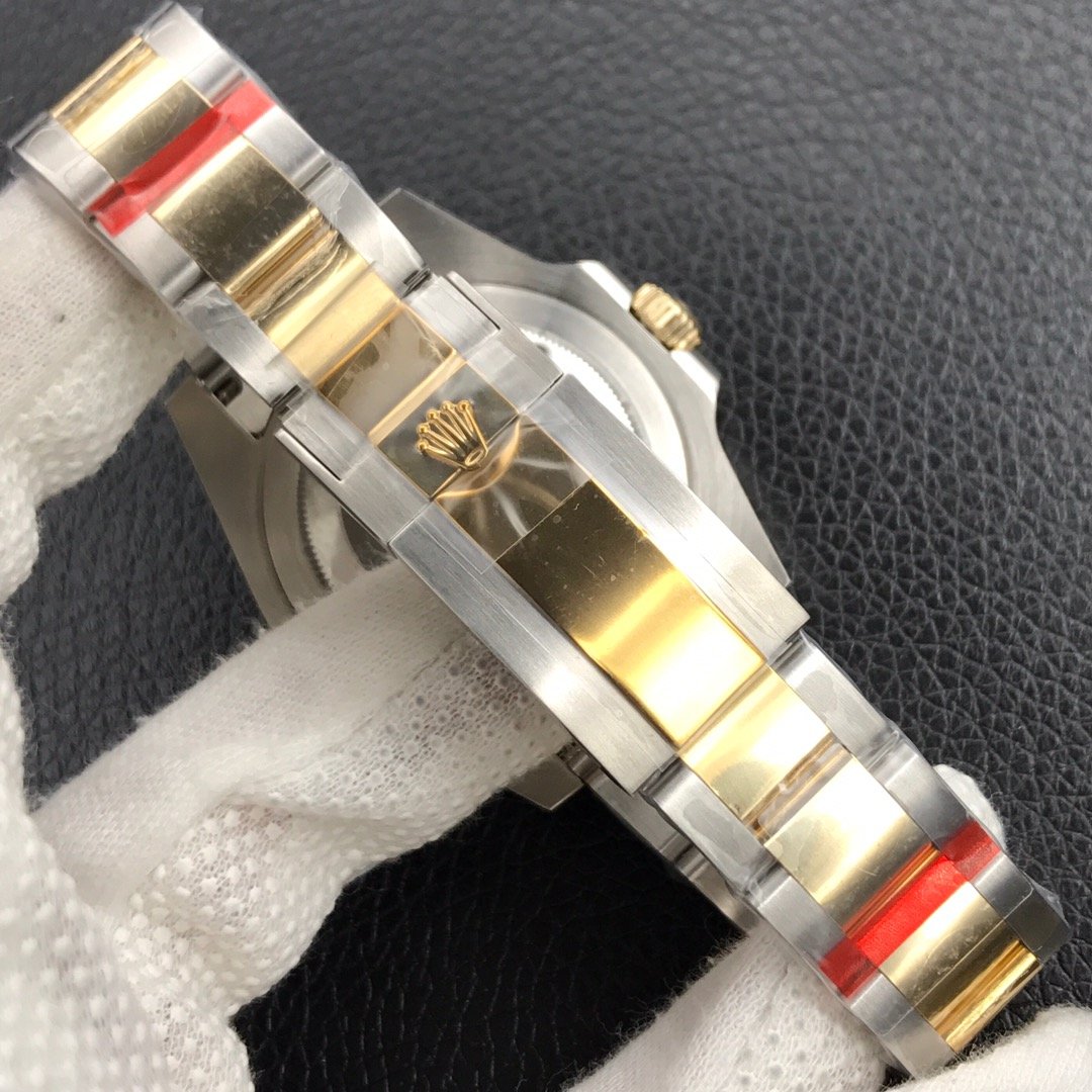 CLASSIC GMT STAINLESS STEEL YELLOW GOLD-TONE WATCH