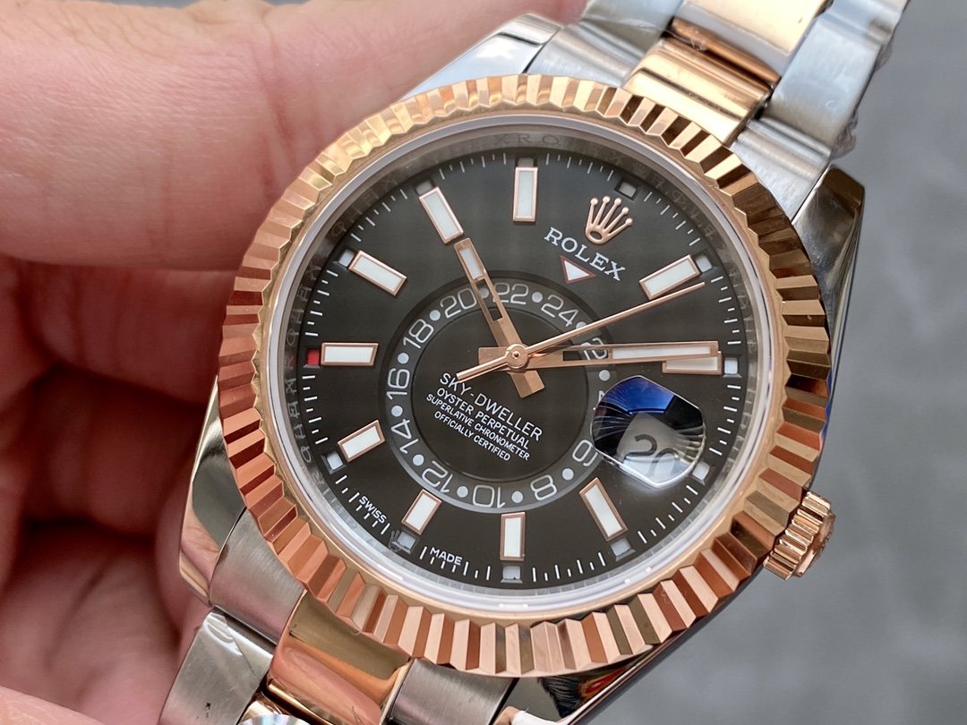 CLASSIC TWO-TONE 42MM ROSE GOLD-TONE BEZEL BLACK DIAL WATCH