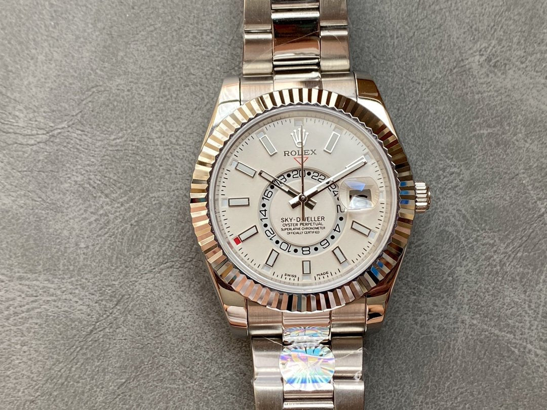 CLASSIC 42MM WHITE DIAL STAINLESS STEEL WATCH