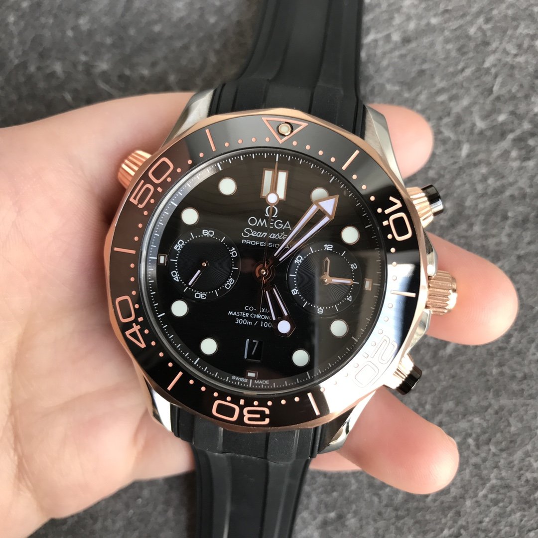 VARELLO CLASSIC DIVER 300M ROSE GOLD CASE 44MM CHRONOGRAPH BLACK DIAL