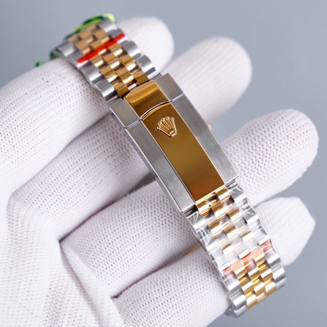CLASSIC 41MM TWO-TONE WHITE DIAL STEEL BRACELET WATCH