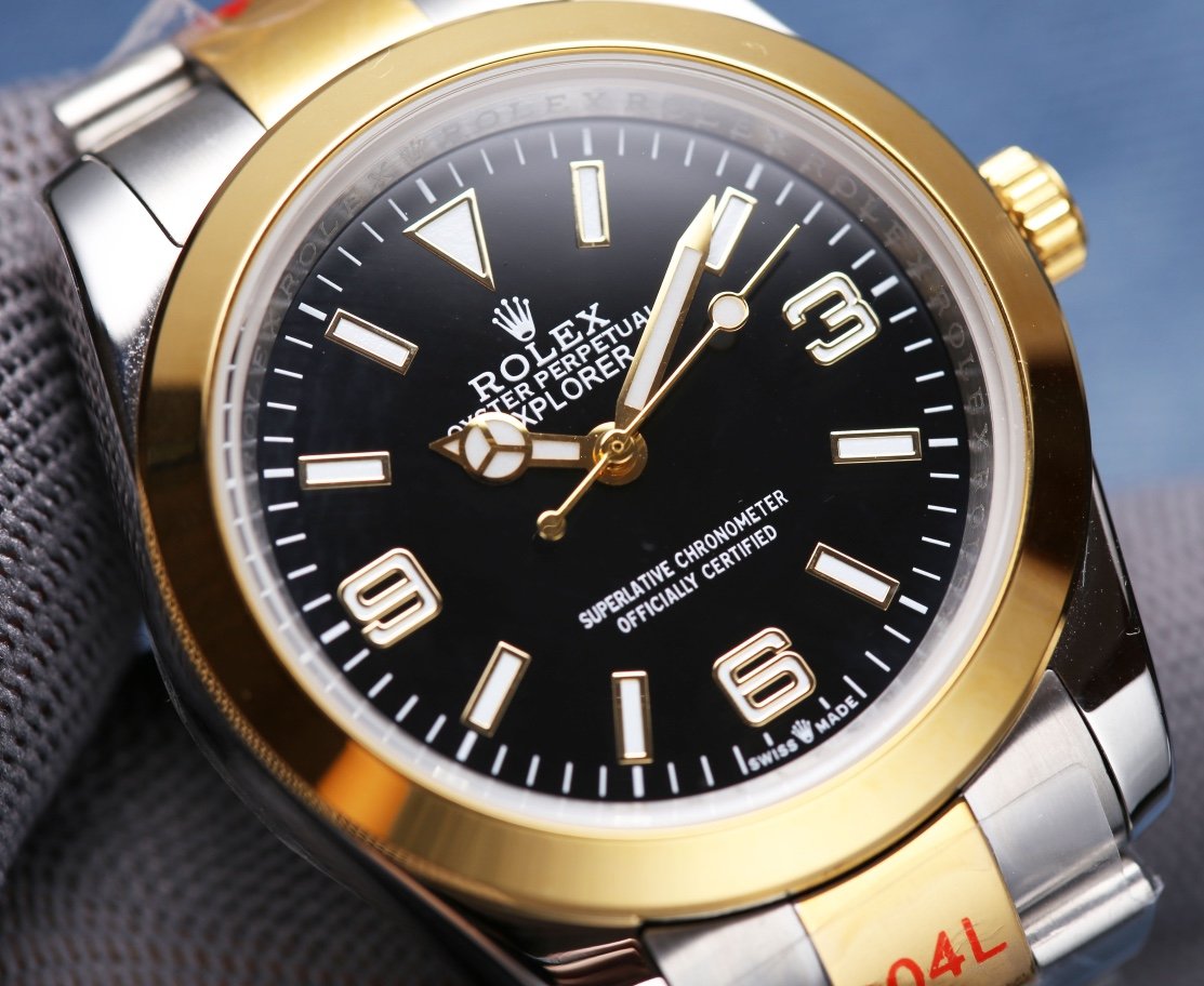 CLASSIC 41MM GOLD STEEL BLACK DIAL