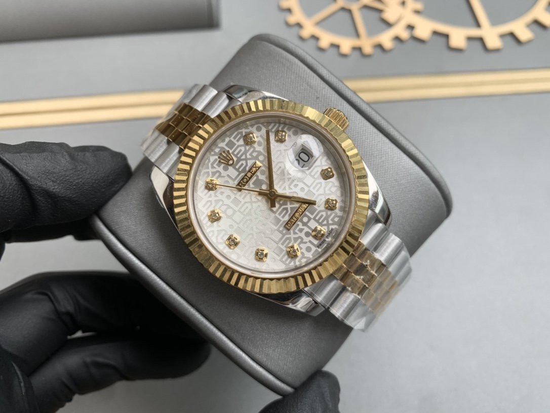 CLASSIC 41 TWO-TONE GREY DIAL DIAMOND NUMERALS