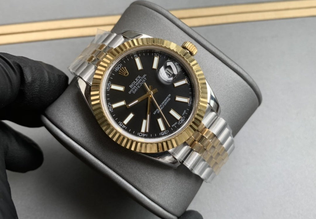 CLASSIC II 41MM TWO-TONE BLACK DIAL