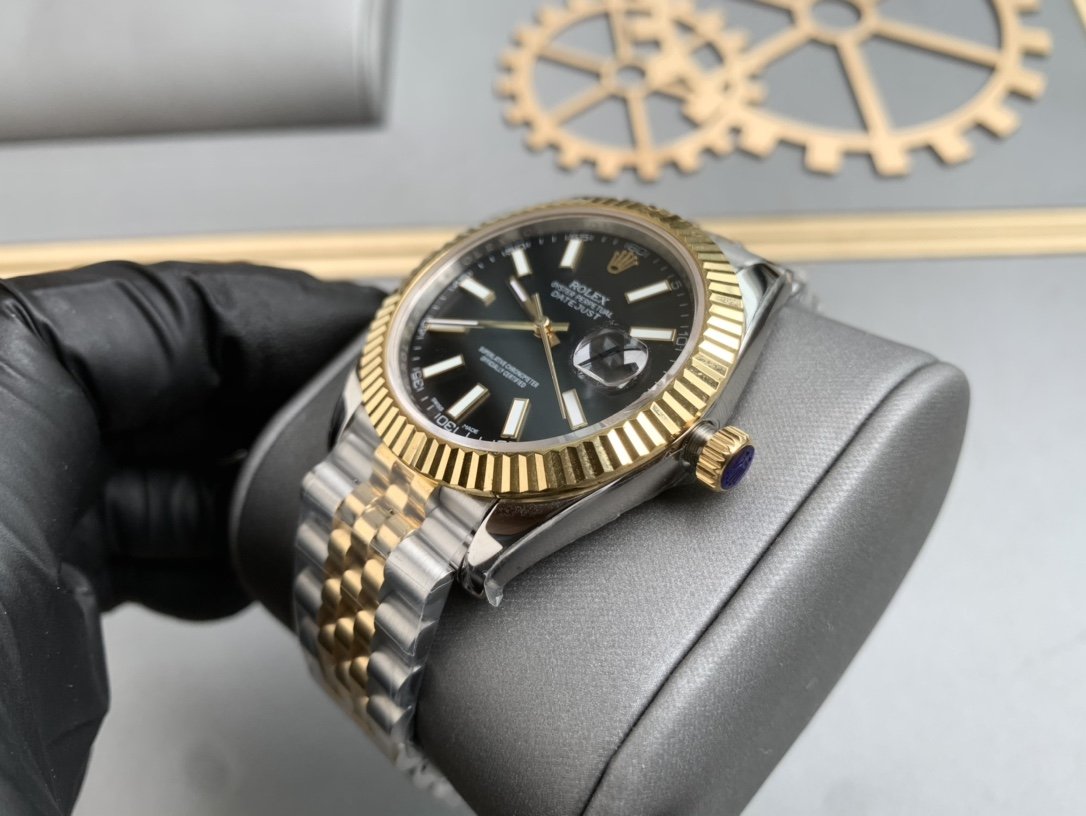 CLASSIC II 41MM TWO-TONE BLACK DIAL