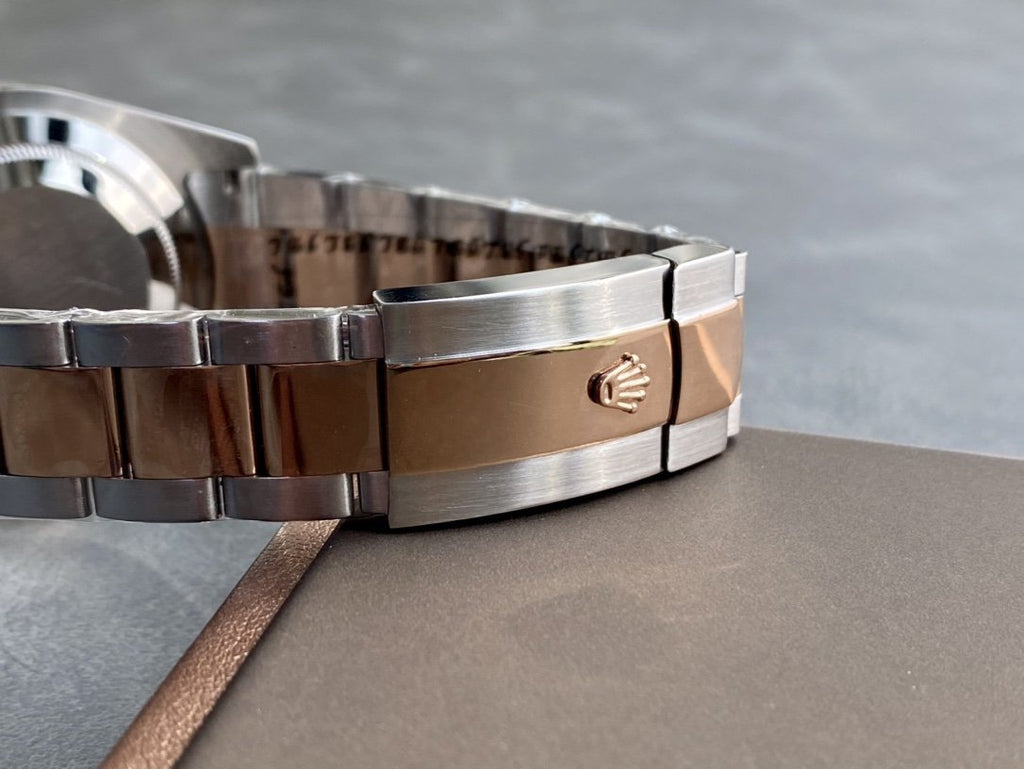 CLASSIC TWO-TONE GOLD-TONE & STAINLESS STEEL WHITE DIAL ARABIC NUMERAL BRACELET WATCH