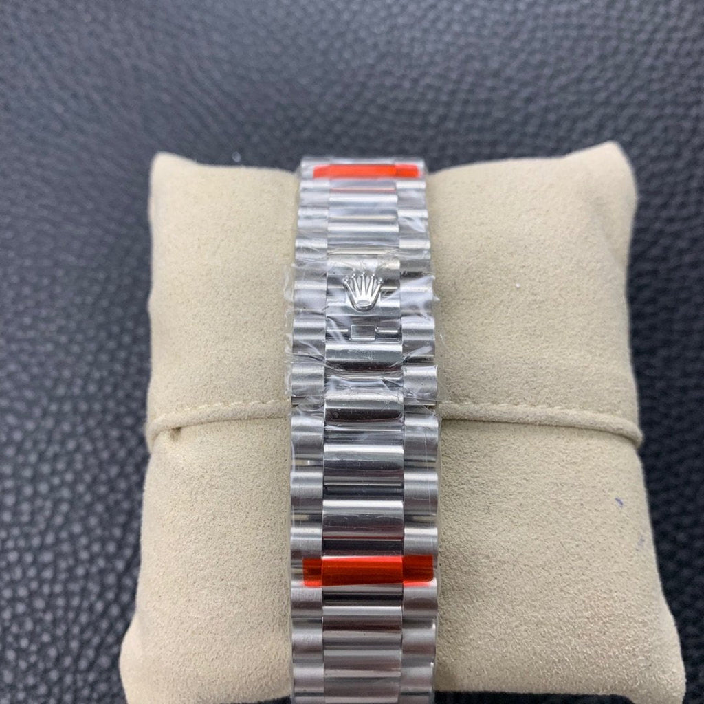 CLASSIC 41MM STAINLESS STEEL CASE GREEN DIAL DAY-DATE WATCH