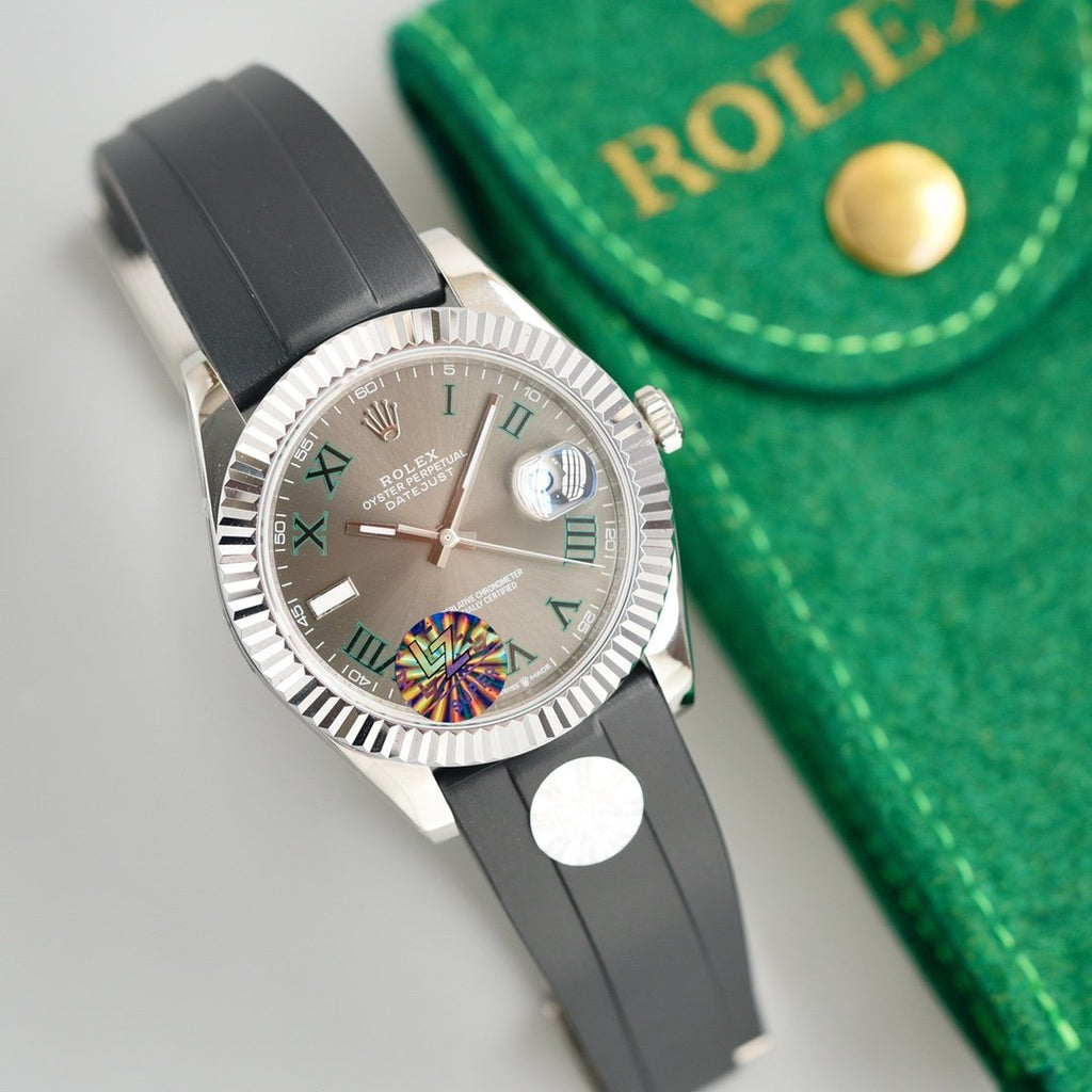CLASSIC 41MM STAINLESS STEEL CASE GREY DIAL RUBBER STRAP WATCH