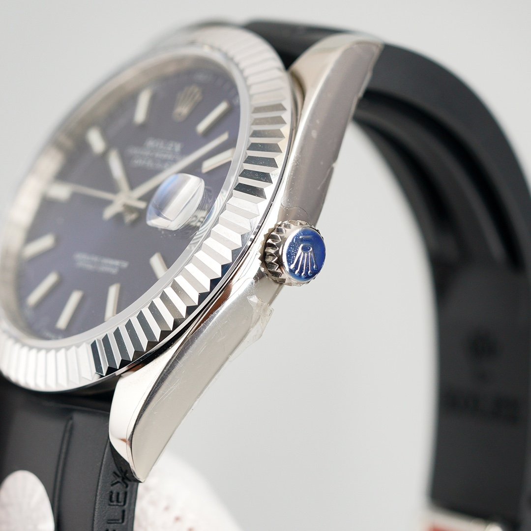CLASSIC 41MM STAINLESS STEEL BLUE DIAL RUBBER STRAP WATCH