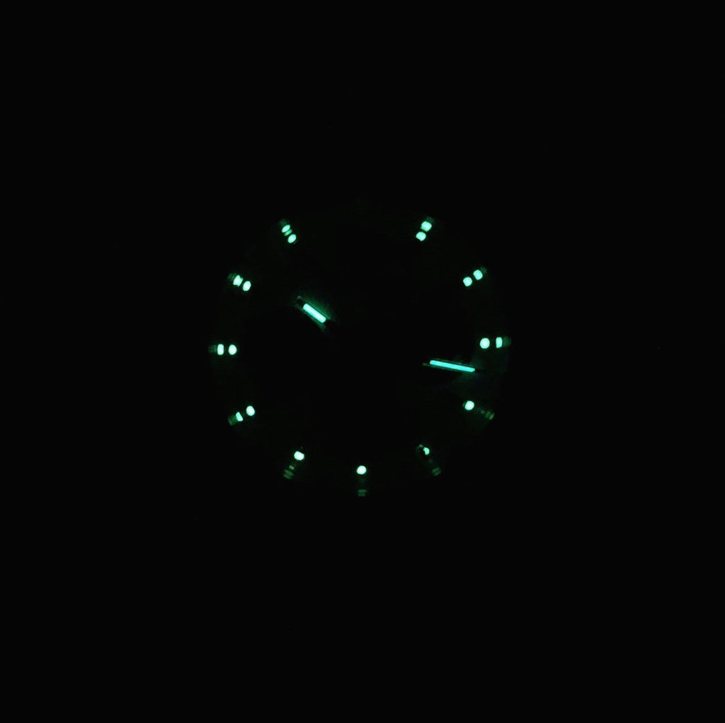 CLASSIC 37MM VINTAGE STAINLESS STEEL WATCH