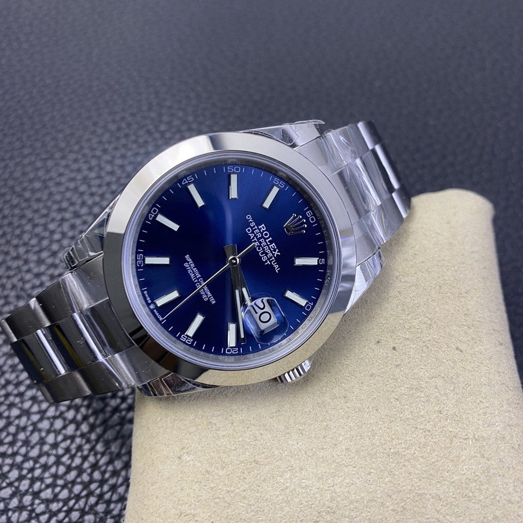 CLASSIC 41MM SMOOTH BEZEL BLUE DIAL STEEL BRACELET WATCH