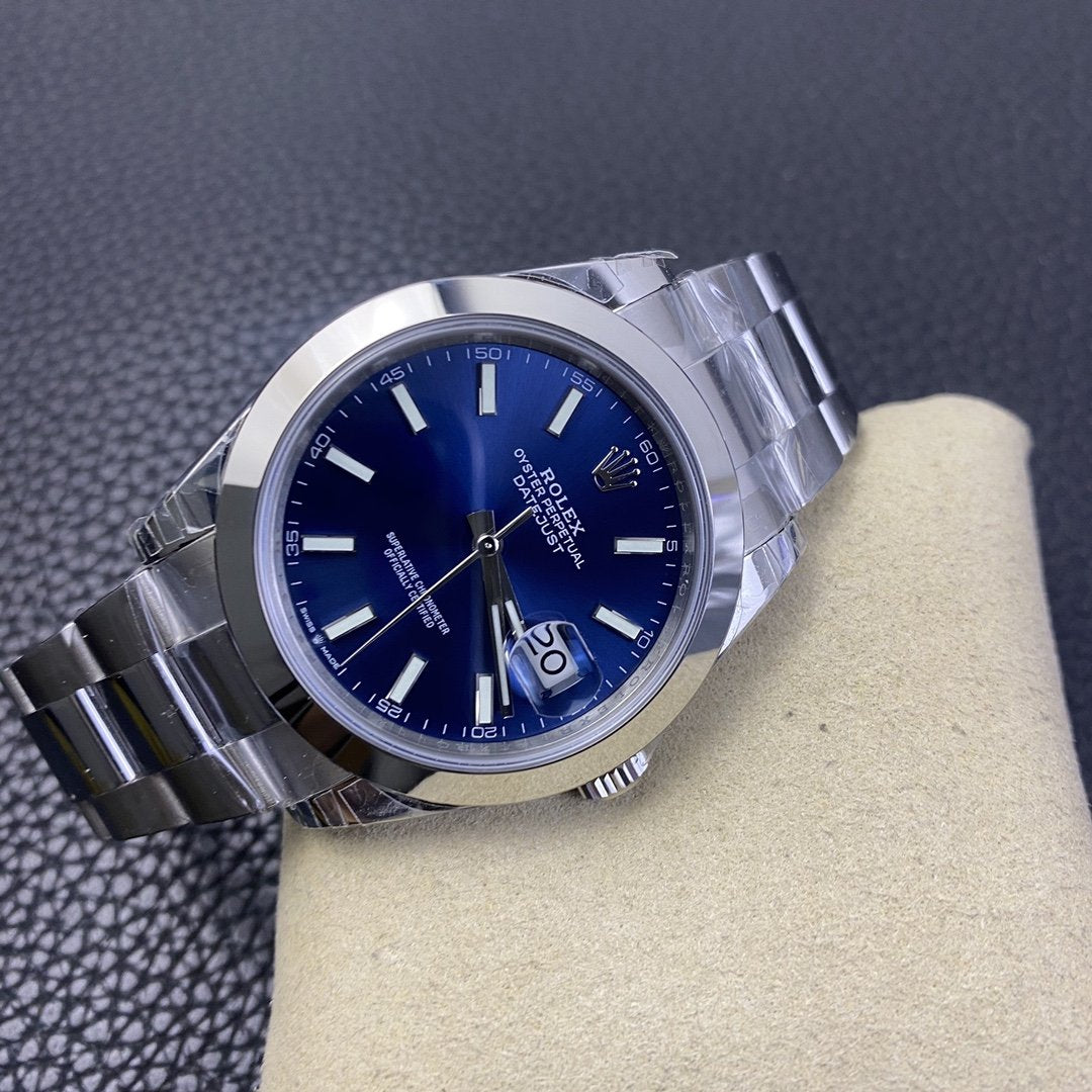 CLASSIC 41MM SMOOTH BEZEL BLUE DIAL STEEL BRACELET WATCH
