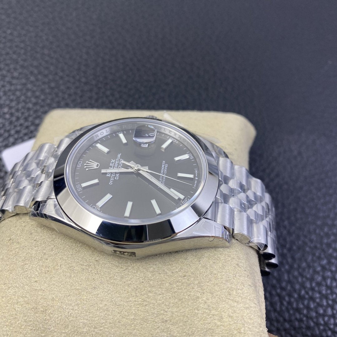 CLASSIC 41MM SMOOTH BEZEL GREY DIAL STEEL BRACELET WATCH