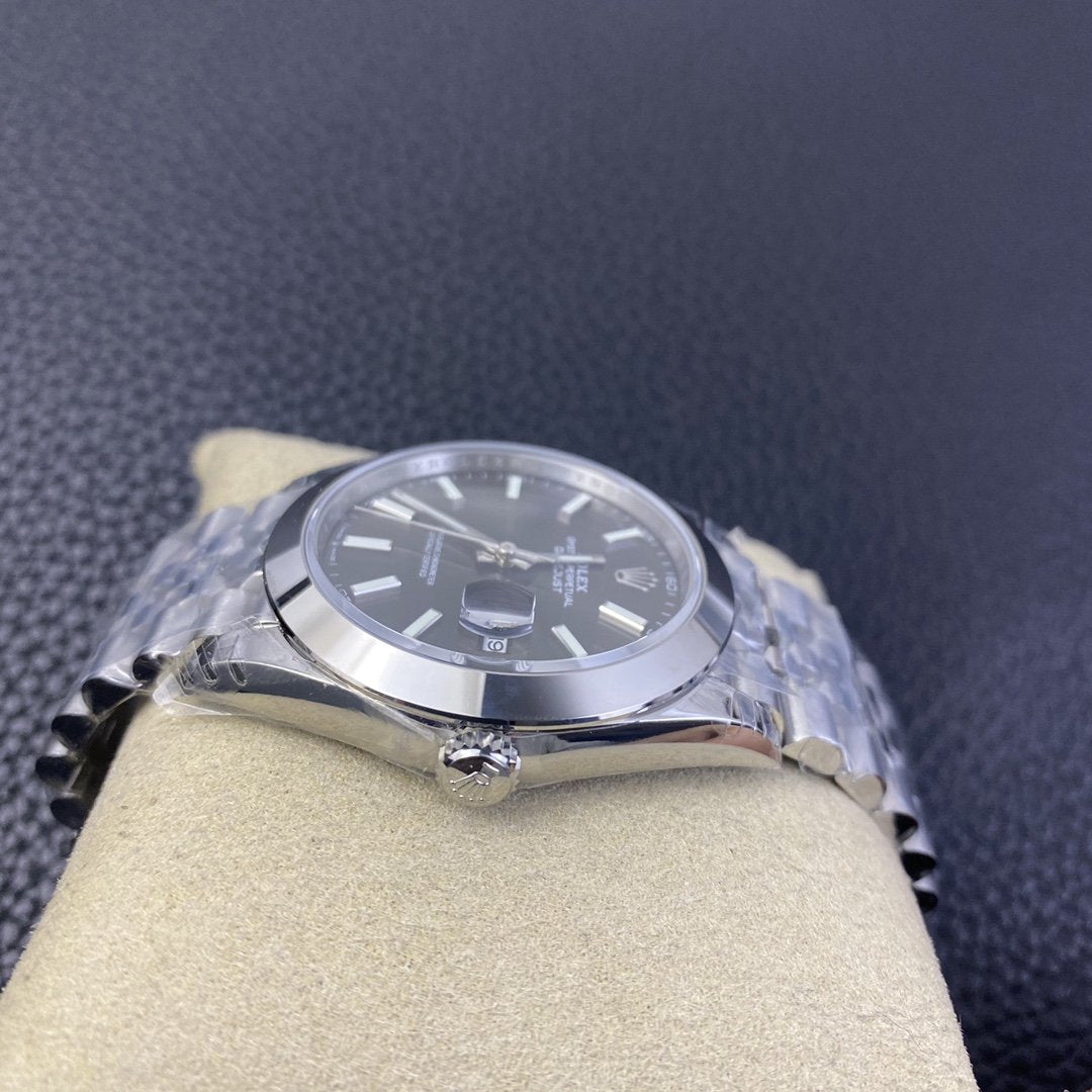 CLASSIC 41MM SMOOTH BEZEL GREY DIAL STEEL BRACELET WATCH