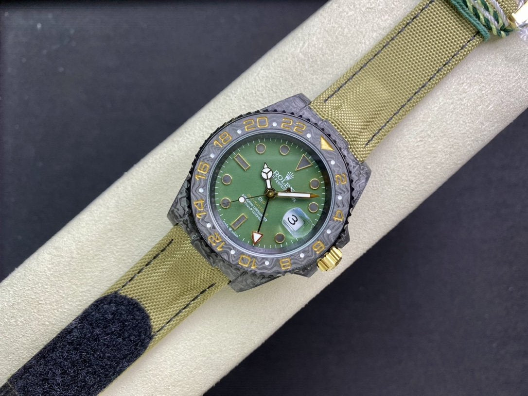 CLASSIC CARBON FIBER GREEN GMT WATCH