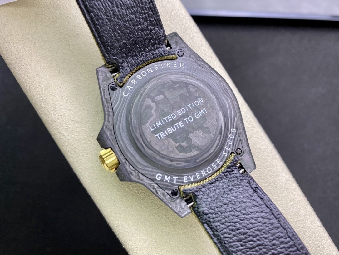 CLASSIC CARBON FIBER GREEN GMT WATCH