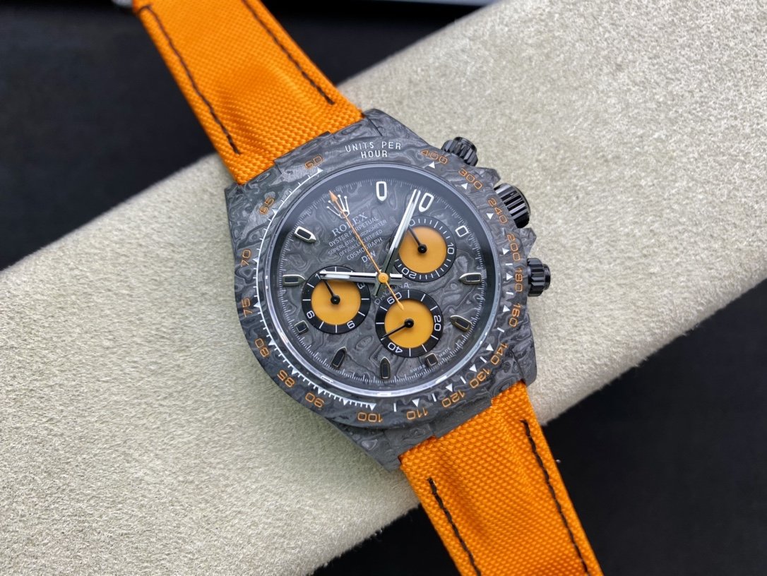 CLASSIC CARBON FIBER CASE ORANGE EDITION WATCH