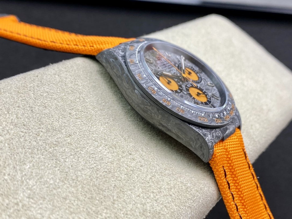CLASSIC CARBON FIBER CASE ORANGE EDITION WATCH