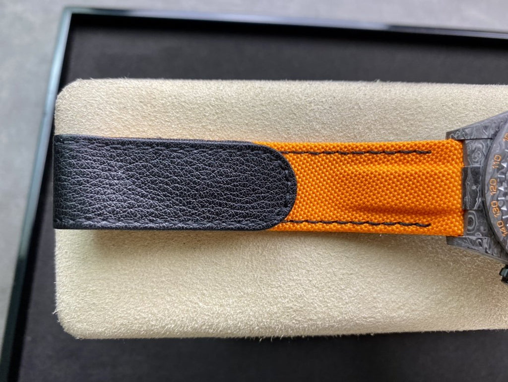 CLASSIC CARBON FIBER CASE ORANGE EDITION WATCH