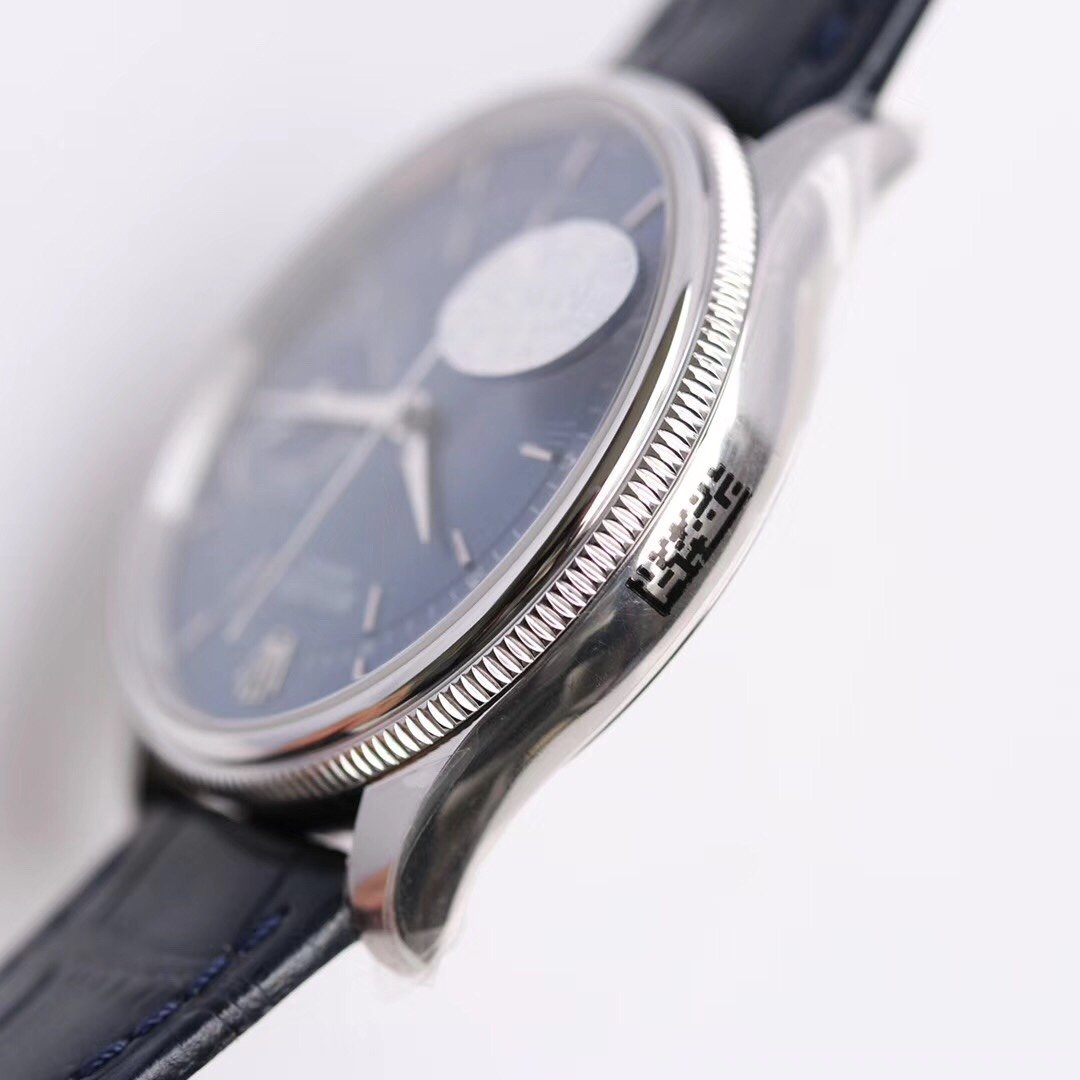 CLASSIC DATE WHITE GOLD-TONE CASE BLUE DIAL WATCH