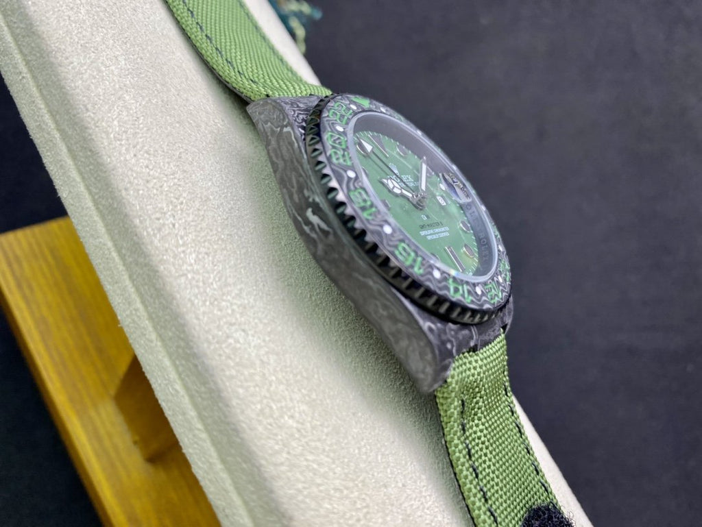 CLASSIC CARBON FIBER CASE KHAKI DIAL GMT WATCH