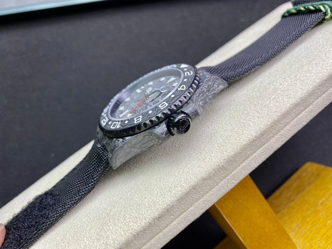 CLASSIC CARBON FIBER CASE WHITE GMT WATCH