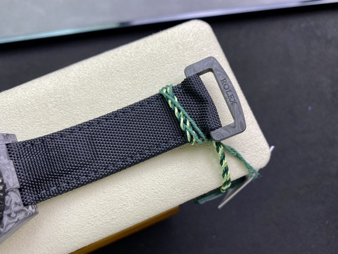 CLASSIC CARBON FIBER CASE WHITE GMT WATCH