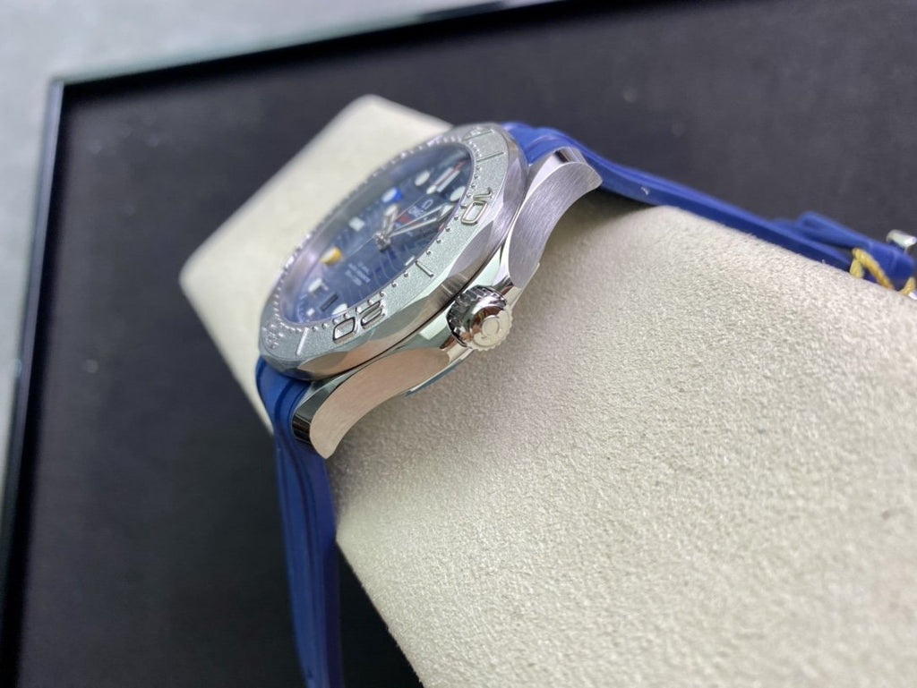 VARELLO CLASSIC DIVER 300 STAINLESS STEEL BLUE DIAL RUBBER STRAP