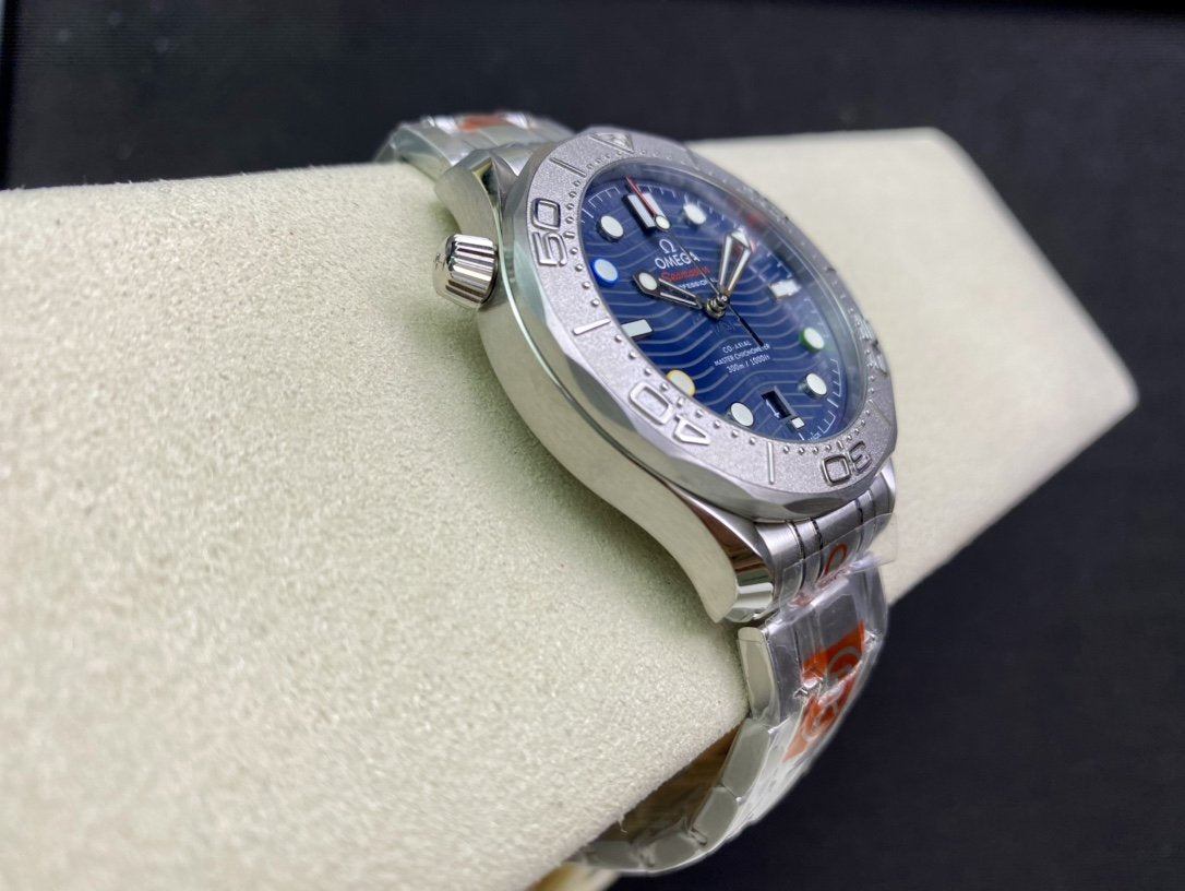 VARELLO CLASSIC DIVER 300 STAINLESS STEEL BLUE DIAL