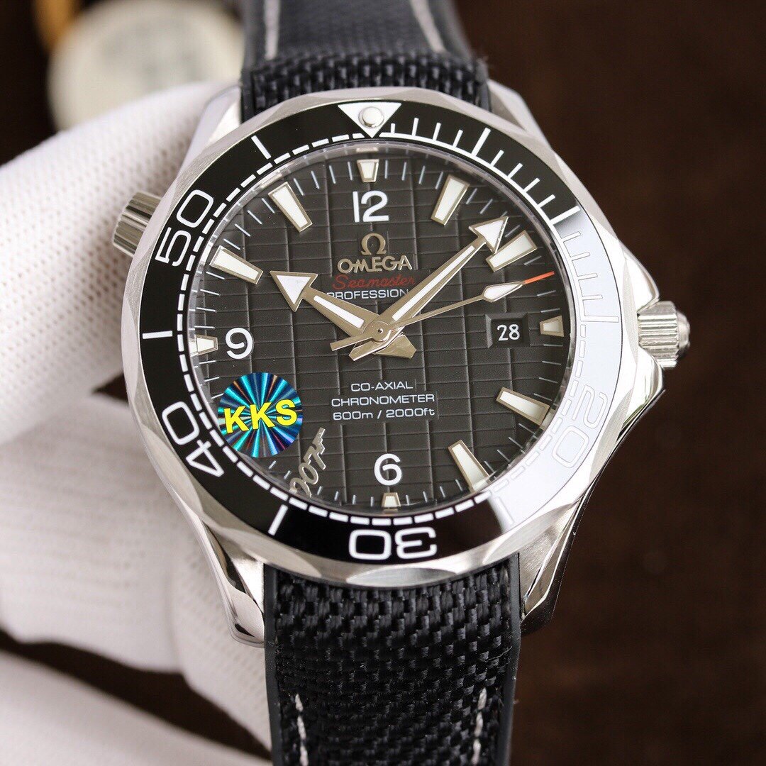VARELLO CLASSIC PROFESSIONAL OCEAN 600M RUBBER STRAP