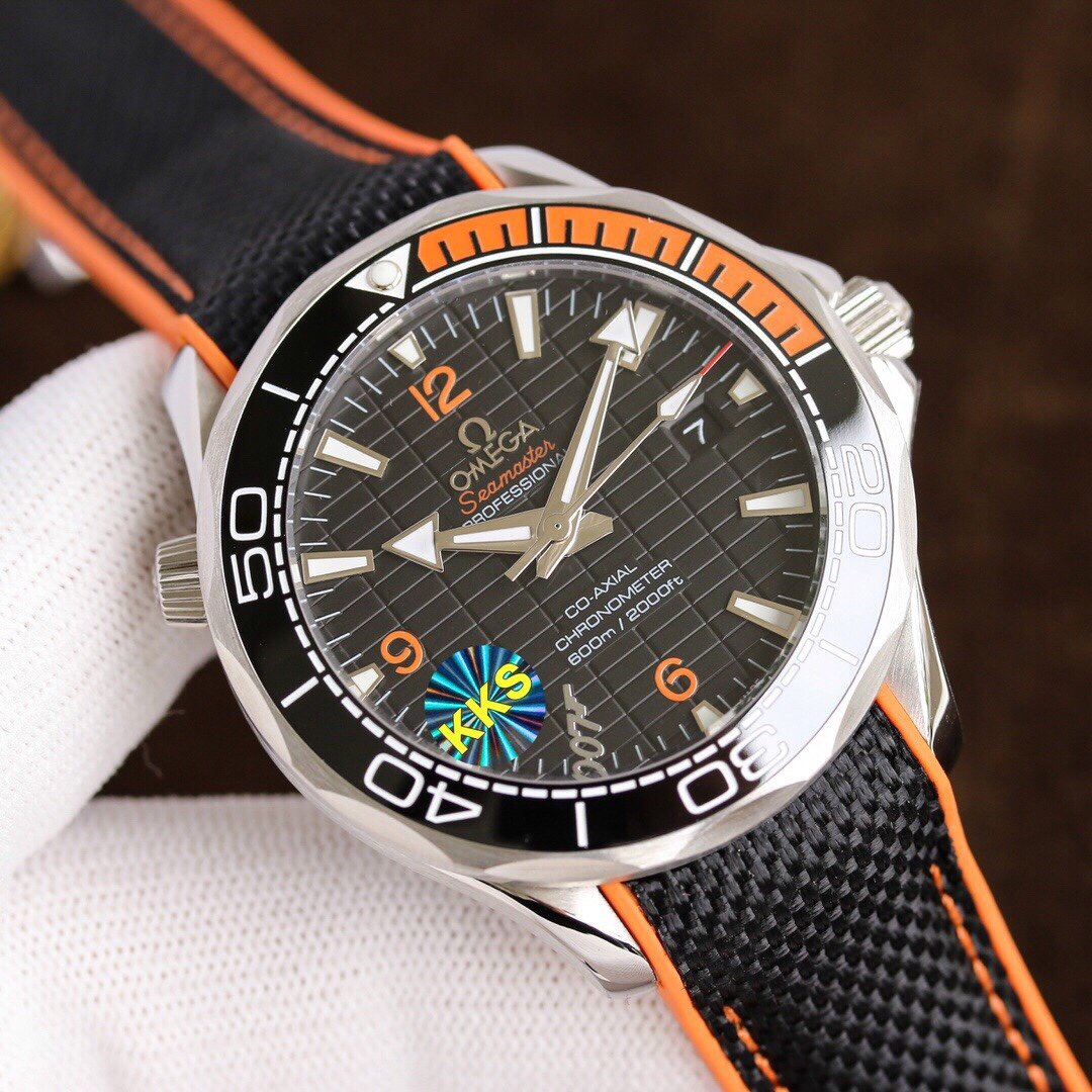 VARELLO CLASSIC PROFESSIONAL OCEAN 600M RUBBER STRAP