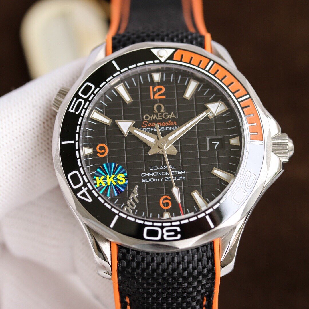 VARELLO CLASSIC PROFESSIONAL OCEAN 600M RUBBER STRAP