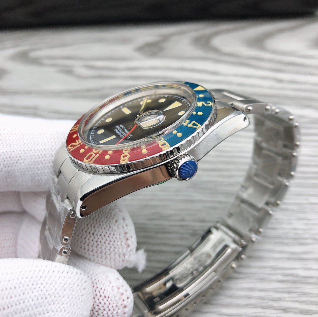 CLASSIC 40MM VINTAGE RED & BLUE BEZEL DATE WATCH