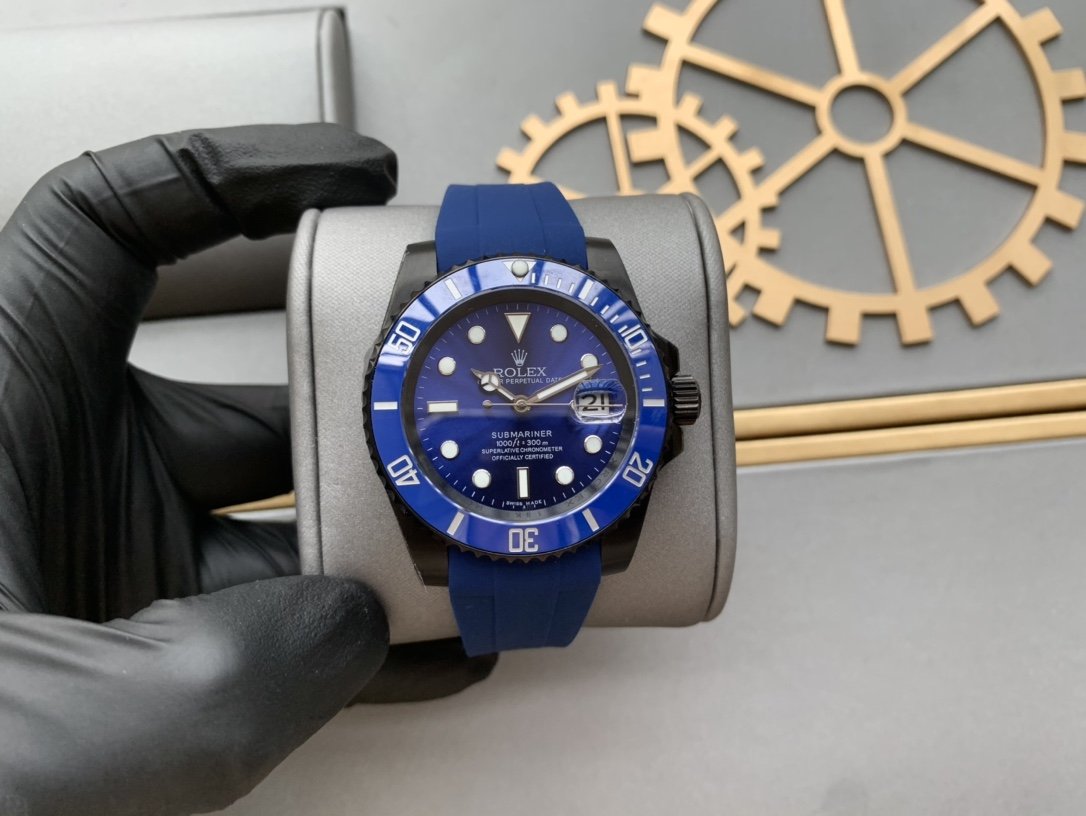 CLASSIC 41 BLACK CASE BLUE DIAL