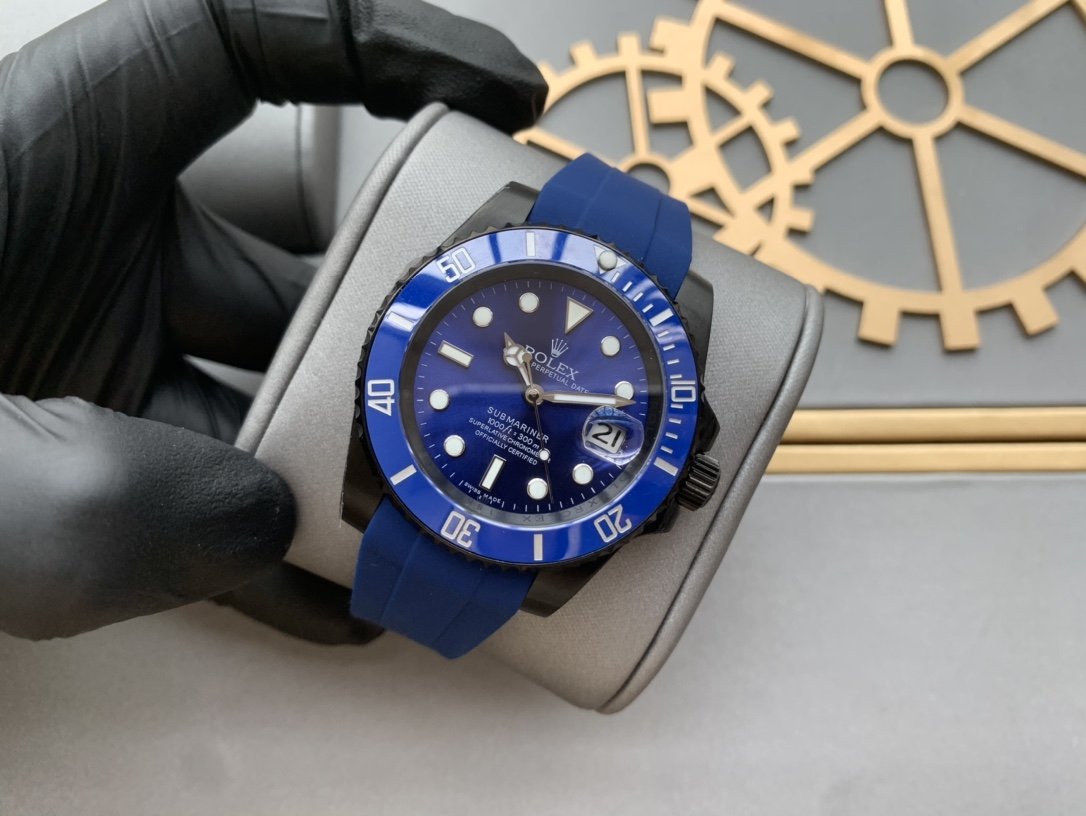 CLASSIC 41 BLACK CASE BLUE DIAL