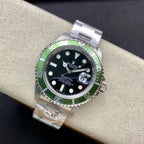 CLASSIC GREEN DIAL DIVE WATCH
