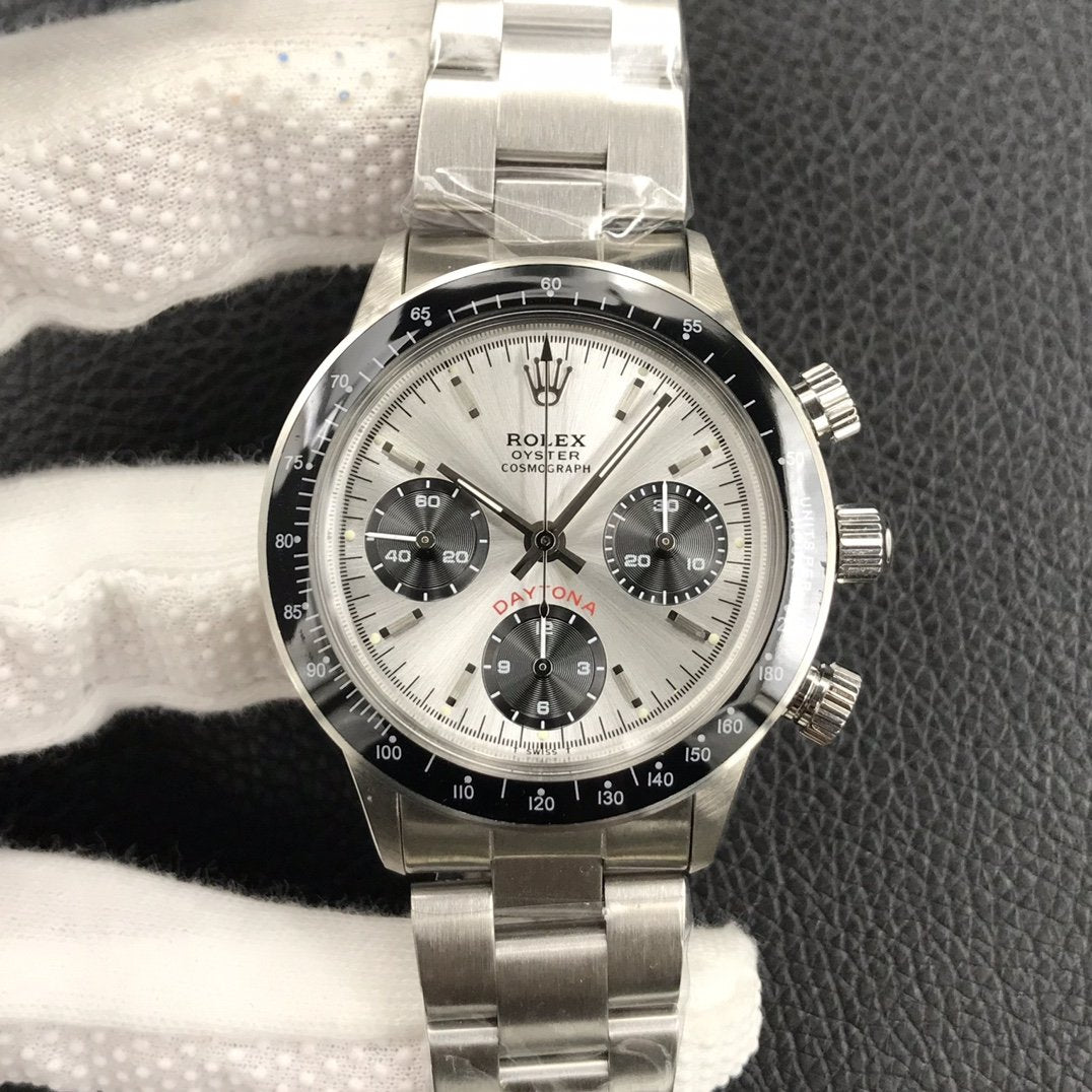 CLASSIC 38MM VINTAGE BLACK BEZEL SILVER-TONE DIAL WATCH