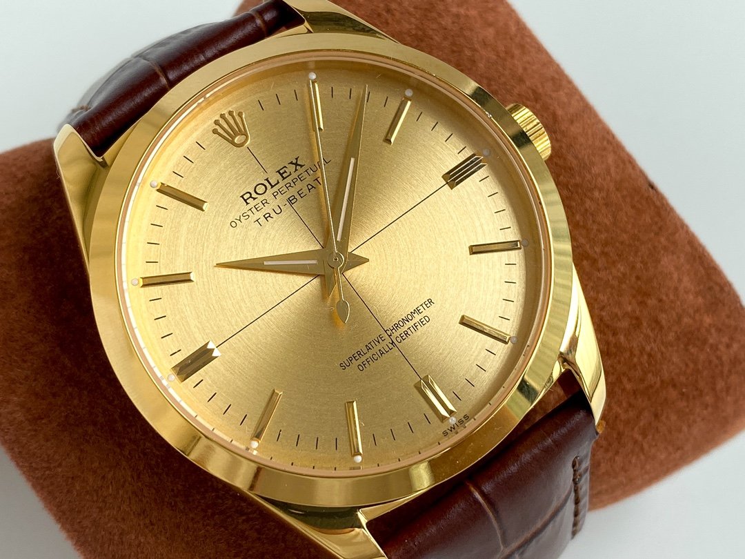CLASSIC 41MM STAINLESS STEEL LEATHER STRAP WATCH
