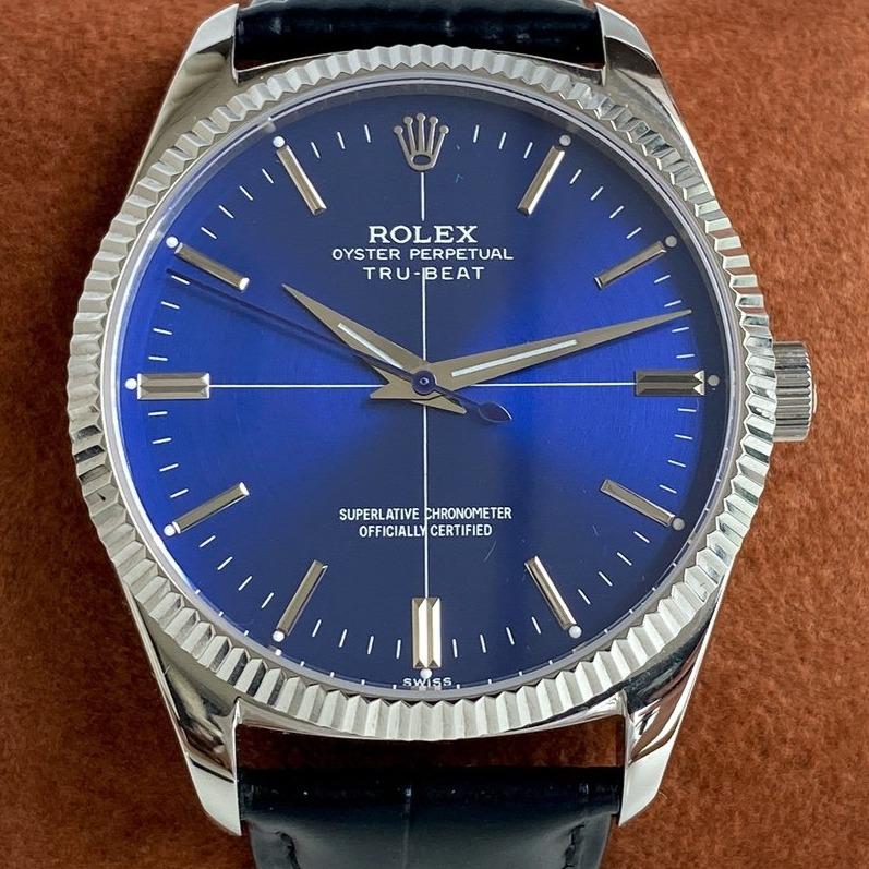 CLASSIC 41MM STEEL CASE LEATHER STRAP WATCH