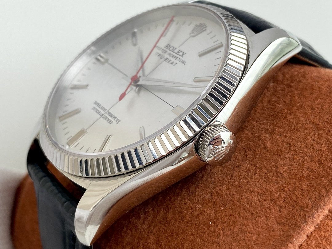 CLASSIC 41MM STEEL CASE LEATHER STRAP WATCH