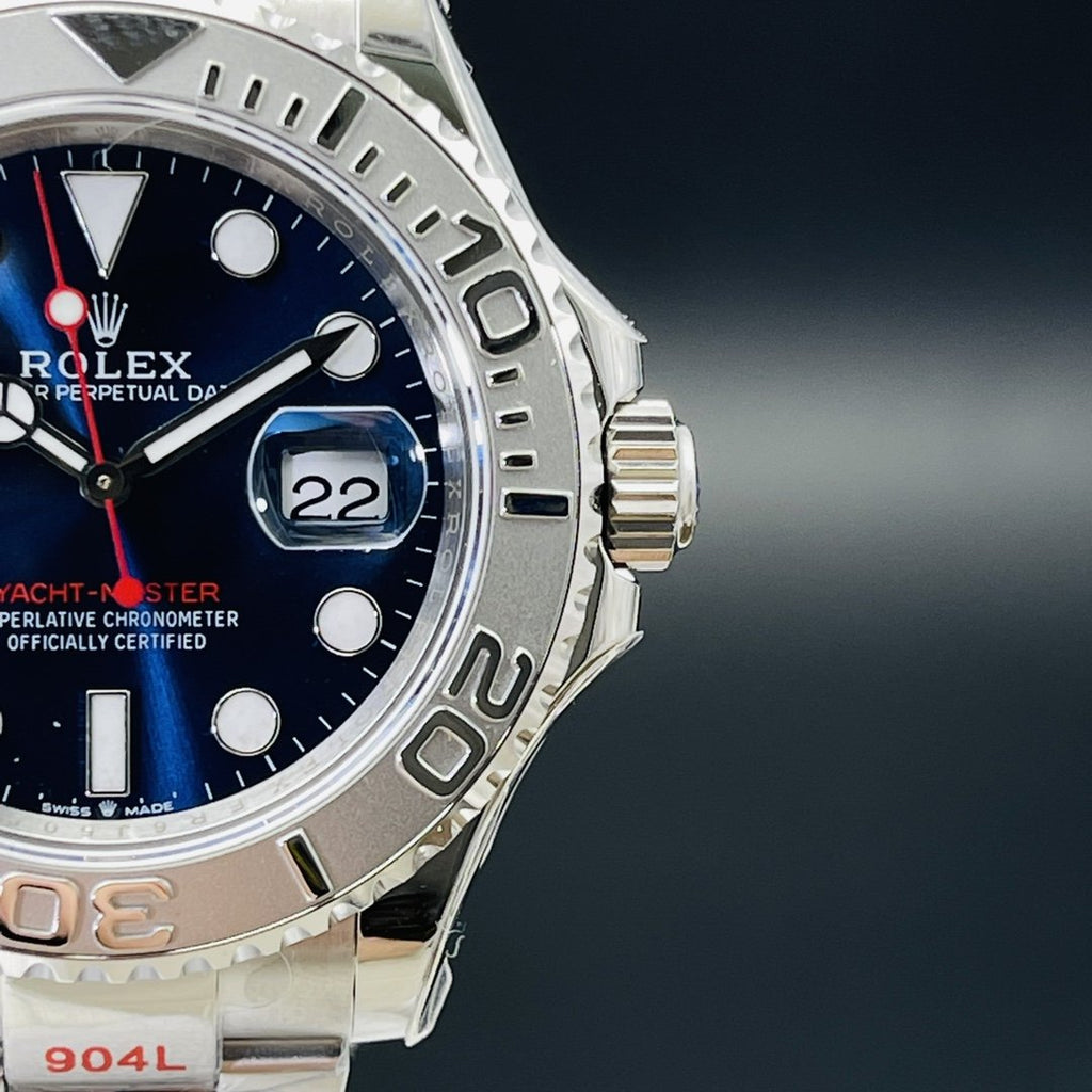 CLASSIC 40MM STAINLESS STEEL BLUE DIAL WATCH