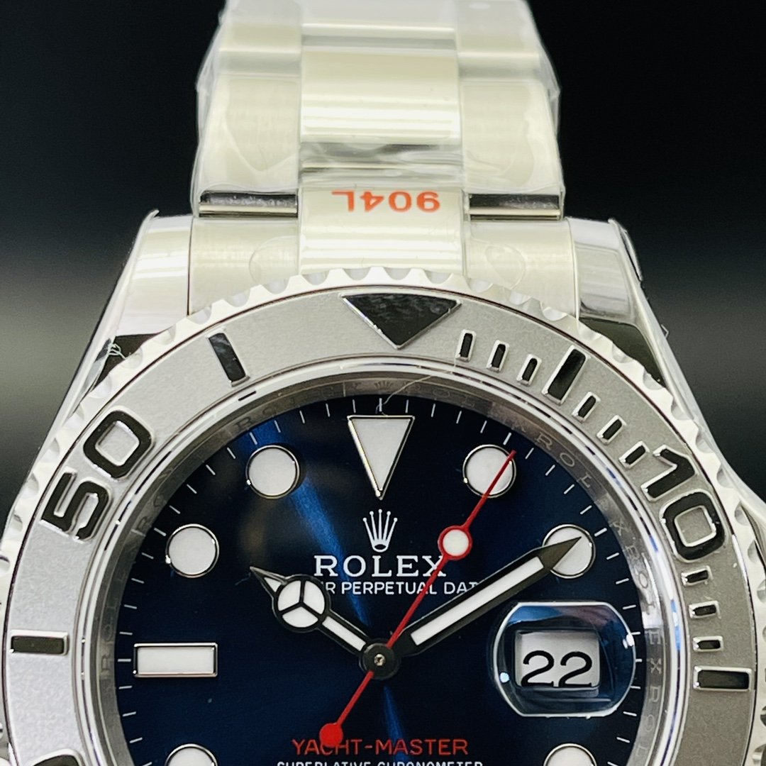 CLASSIC 40MM STAINLESS STEEL BLUE DIAL WATCH