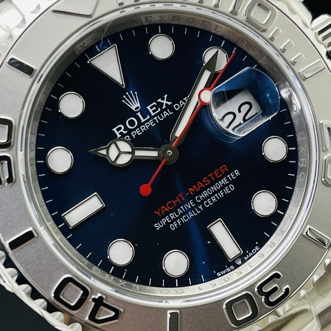 CLASSIC 40MM STAINLESS STEEL BLUE DIAL WATCH