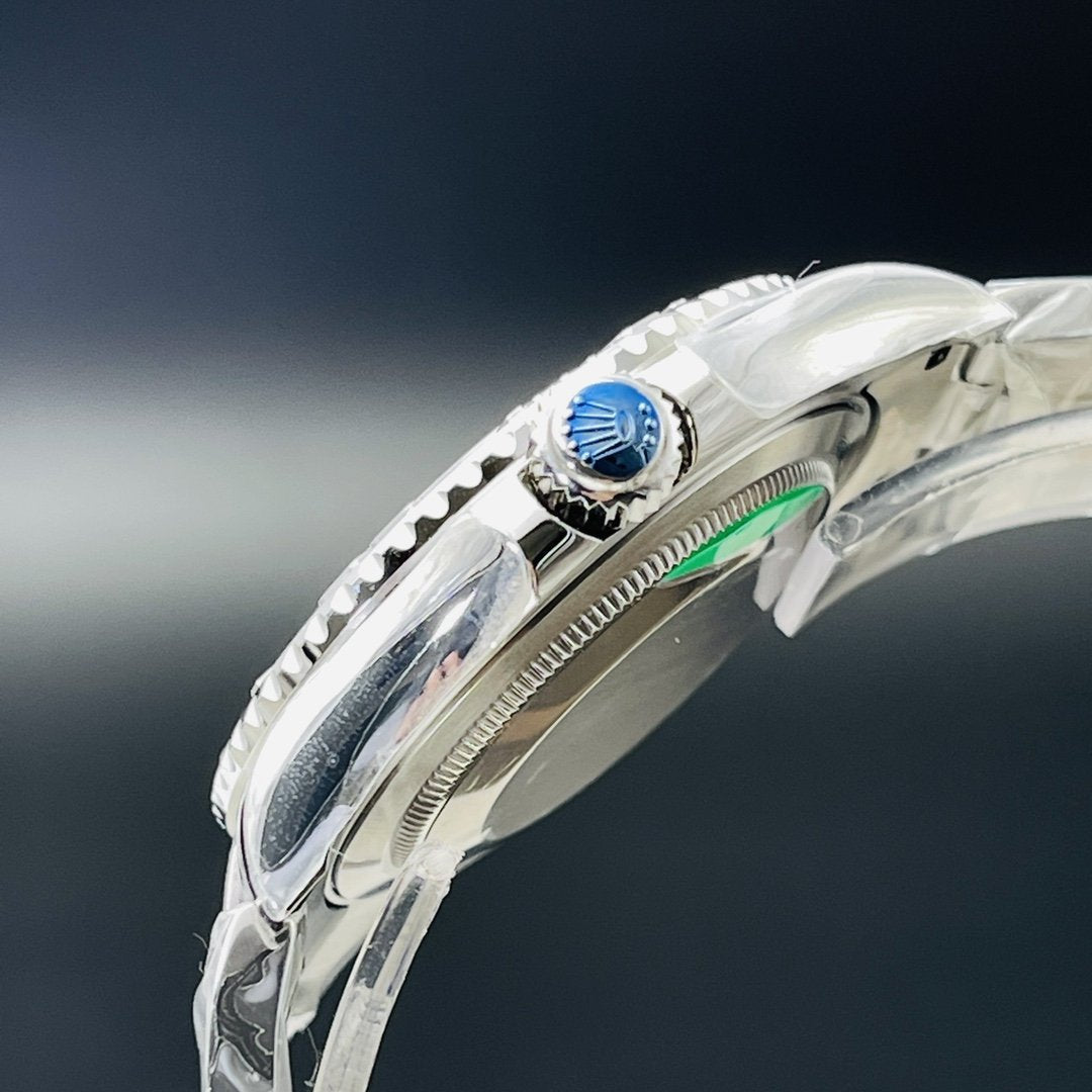CLASSIC 40MM STAINLESS STEEL BLUE DIAL WATCH