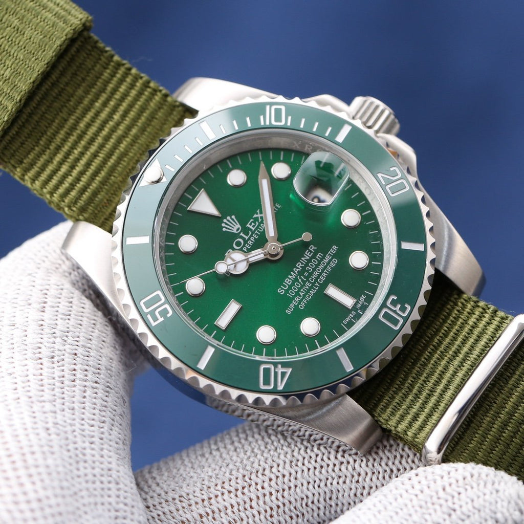 CLASSIC 40MM GREEN DIAL GREEN BEZEL TEXTILE STRAP DIVE WATCH