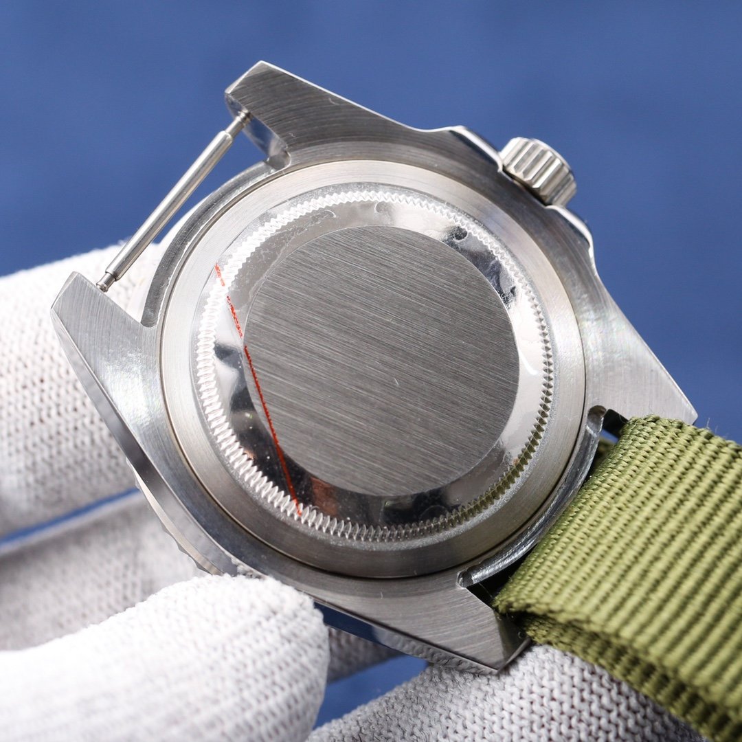 CLASSIC 40MM GREEN DIAL GREEN BEZEL TEXTILE STRAP DIVE WATCH