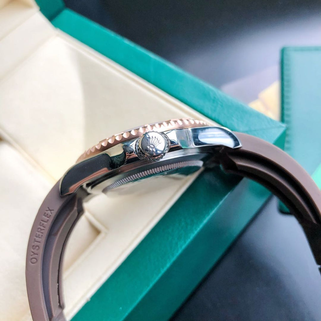 CLASSIC ROSE GOLD-TONE CASE BROWN DIAL RUBBER STRAP WATCH