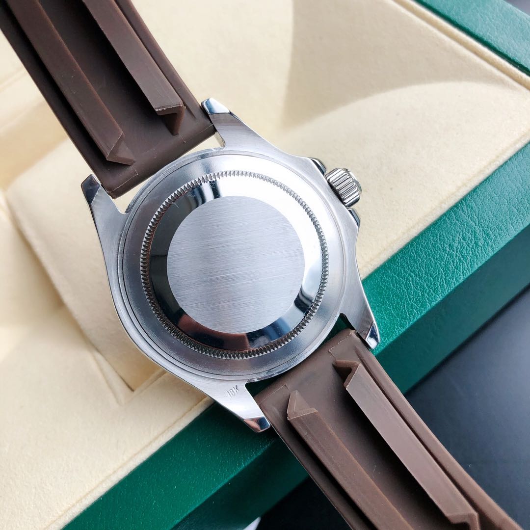 CLASSIC ROSE GOLD-TONE CASE BROWN DIAL RUBBER STRAP WATCH
