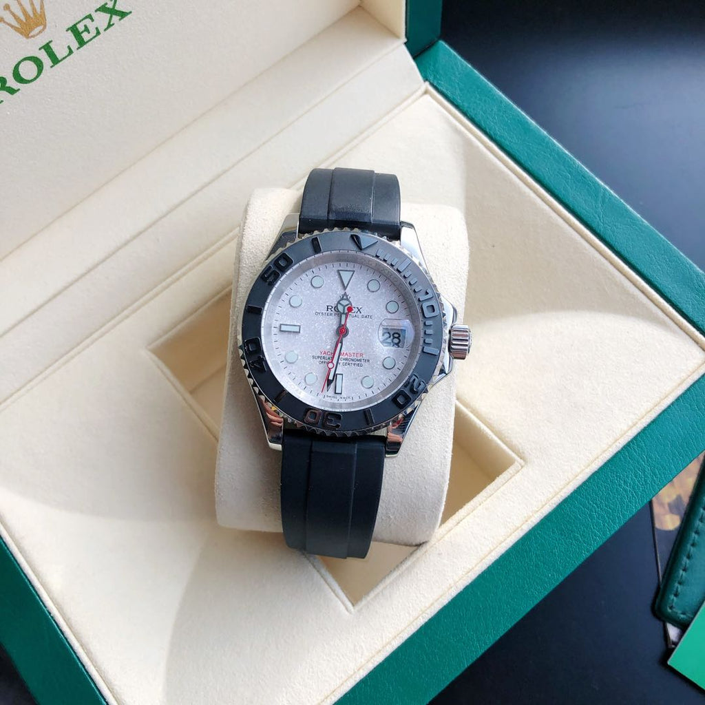 CLASSIC BLACK BEZEL WHITE DIAL WATCH