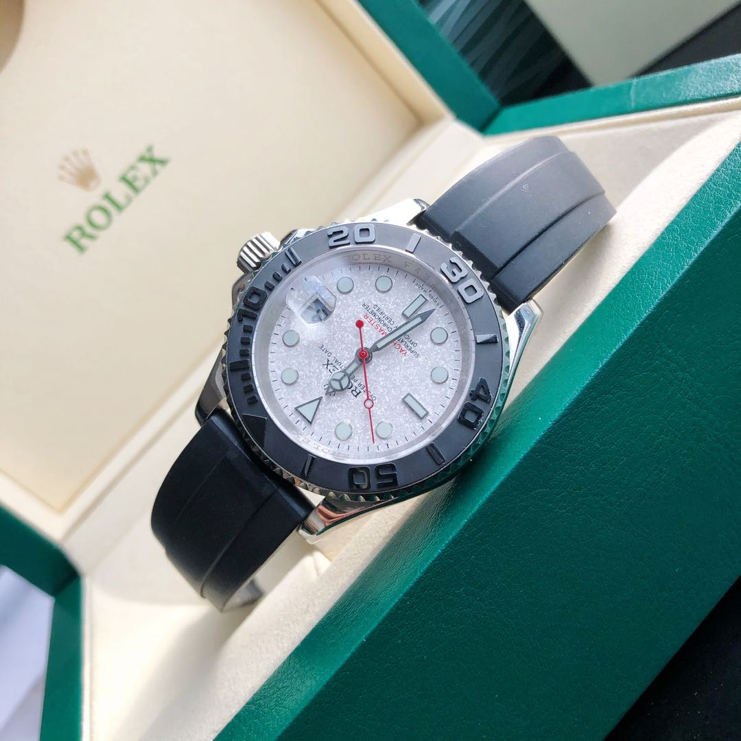 CLASSIC BLACK BEZEL WHITE DIAL WATCH